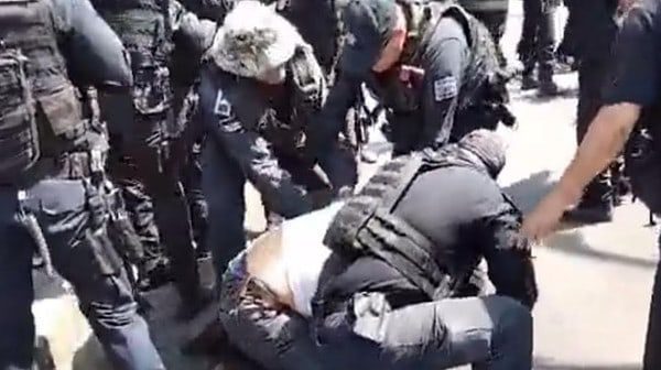 En Guanajuato, policías golpean a periodista