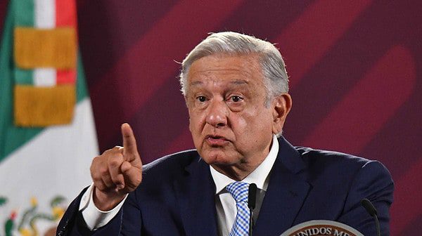 AMLO asegura estar en la lista negra del Tribunal