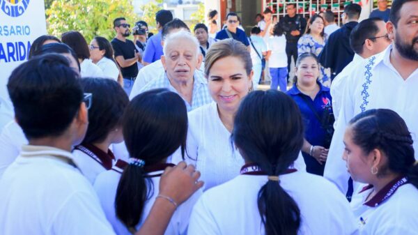 En Solidaridad, fomenta Lili Campos valores cívicos en estudiantes