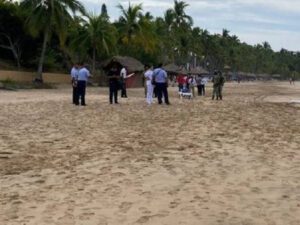 Ataque de tiburón en Zihuatanejo: Turista canadiense pierde la vida y otro resulta herido