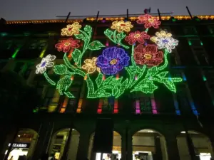 Luces primaverales en el Zócalo de la CDMX