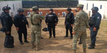 Policías de Solidaridad reciben curso de manejo de armamento impartido por la SEDENA