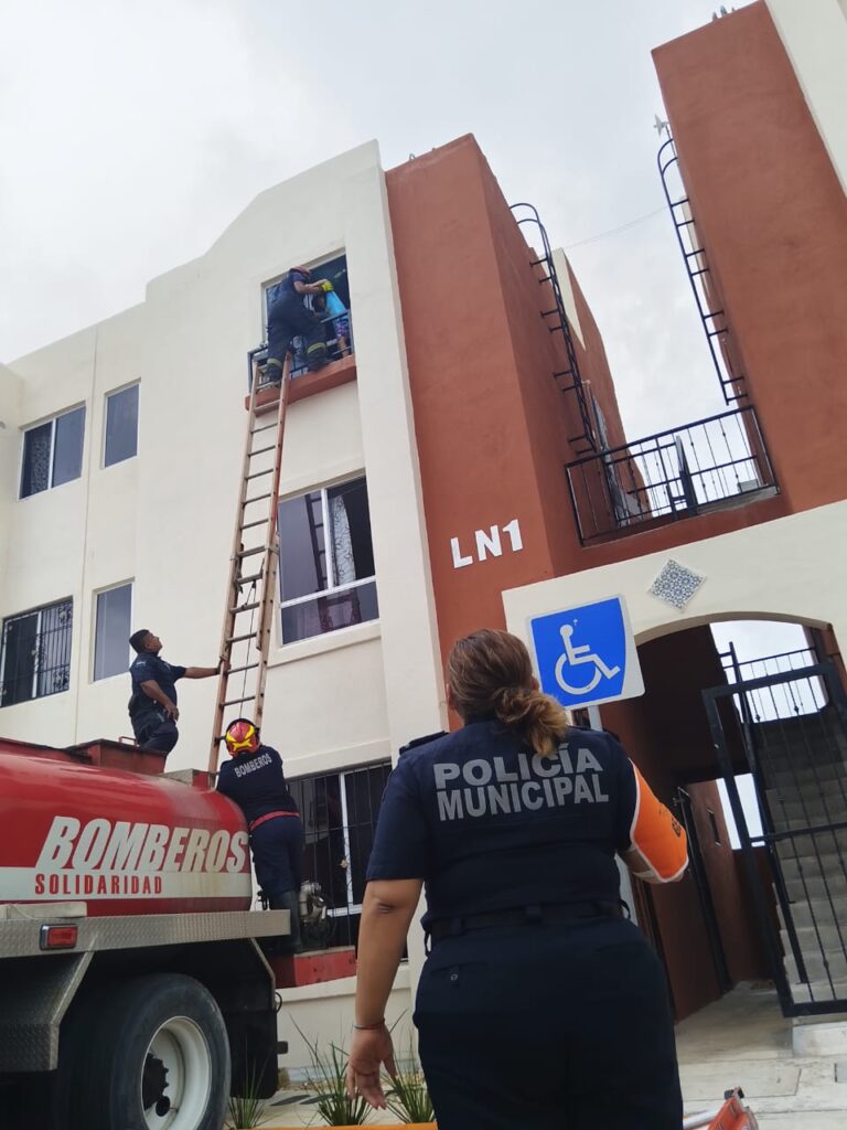 Menor de 4 años es rescatado por GEAVIG y bomberos de Solidaridad