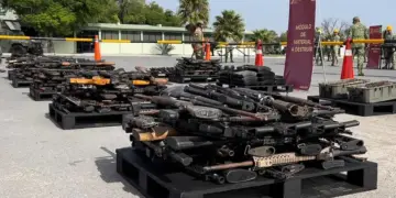 Desmantelan arsenal del crimen organizado en Tamaulipas: Más de mil armas destruidas