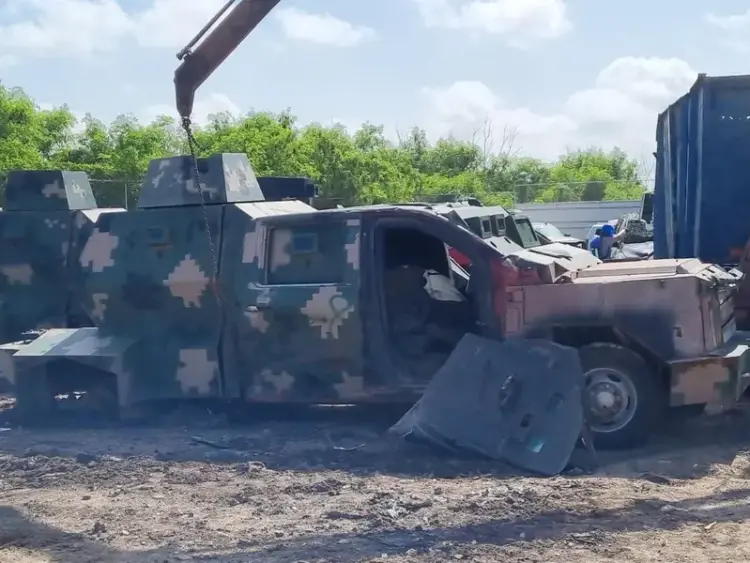 La FGR destruye vehículos blindados del crimen organizado en Tamaulipas