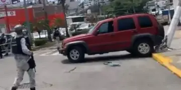 Hombre herido en ataque a balazos mientras viajaba con su familia en Acapulco