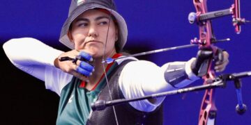 Alejandra Valencia brilla en Paris: Emocionante duelo en cuartos de final de tiro con arco