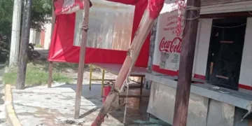 Taquero sufre quemaduras tras flamazo de un tanque de gas