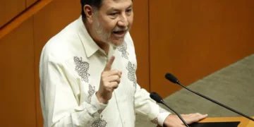 Noroña envía carta a Norma Piña, pide detalles de cargos y trabajadores del Poder Judicial