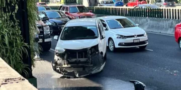 Accidente en Periférico Sur, provoca caos vial: Fallece motociclista