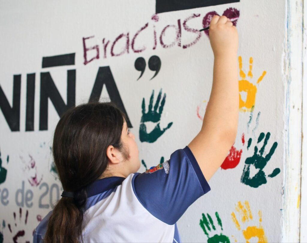 Organizan en Playa del Carmen Foro y Mural en el marco del Día de la Niña