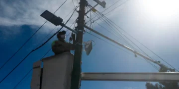 Hombre muere electrocutado al intentar reconectar la luz en Hidalgo