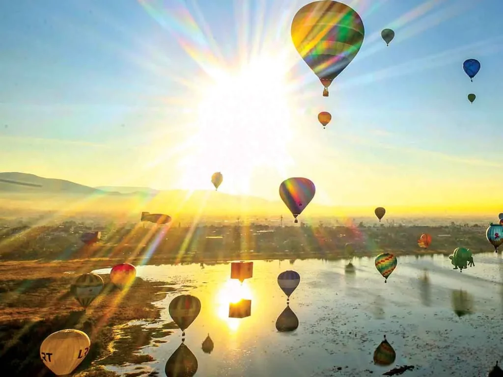 Festival Internacional del Globo en León llena de color el cielo 