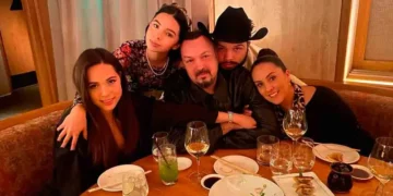 Pepe Aguilar cierra un polémico 2024 con una foto y un mensaje para sus críticos