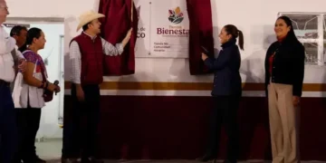 Sheinbaum recorre Tienda de Bienestar en Durango